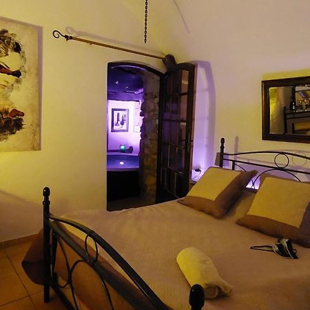 Chambre Love Romantique Avec Spa Privee 칼비 외부 사진