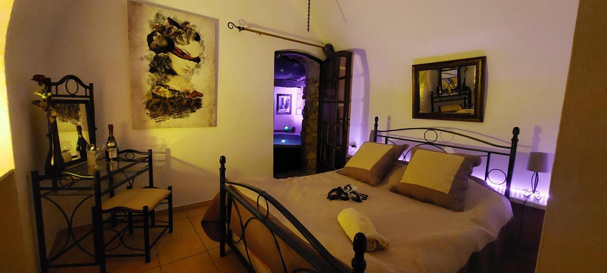 Chambre Love Romantique Avec Spa Privee 칼비 외부 사진